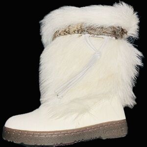 BearPaw White Goat Fur & Sheepskin Boots - Size 7